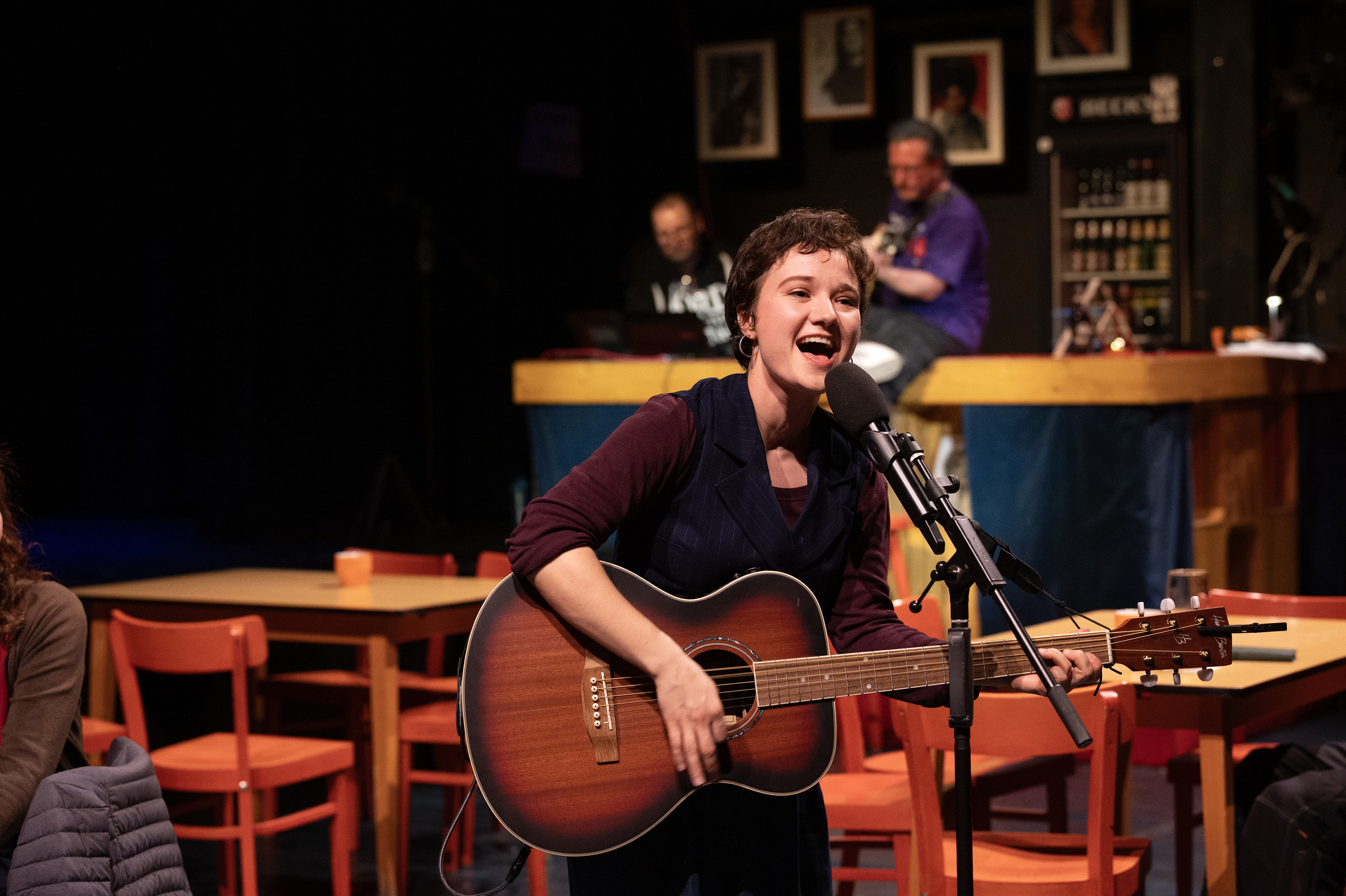 ALLEIN IN DER BAR- shakespeare company Bremen